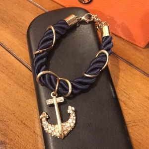 Anchor bracelet